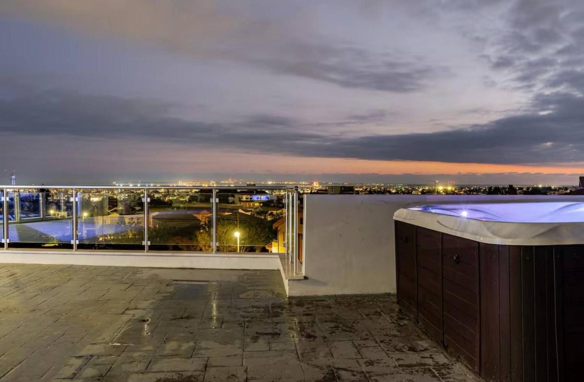 Apartmán Penthouse Great View Hydromassage Penthouse Hottub Lemesos Exteriér fotografie